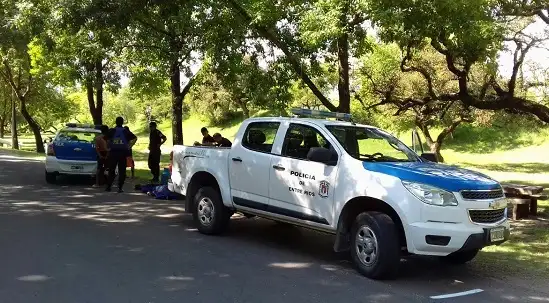 Aprehenden a dos adolescentes en el Parque Unzué