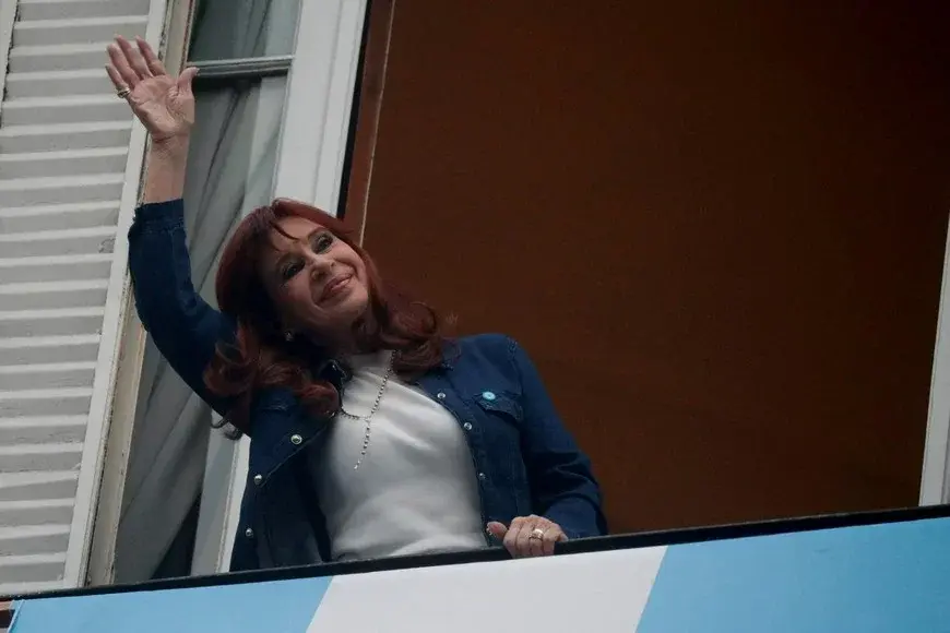 Cristina Kirchner seguirá cumpliendo la prisión domiciliaria en San José 1111