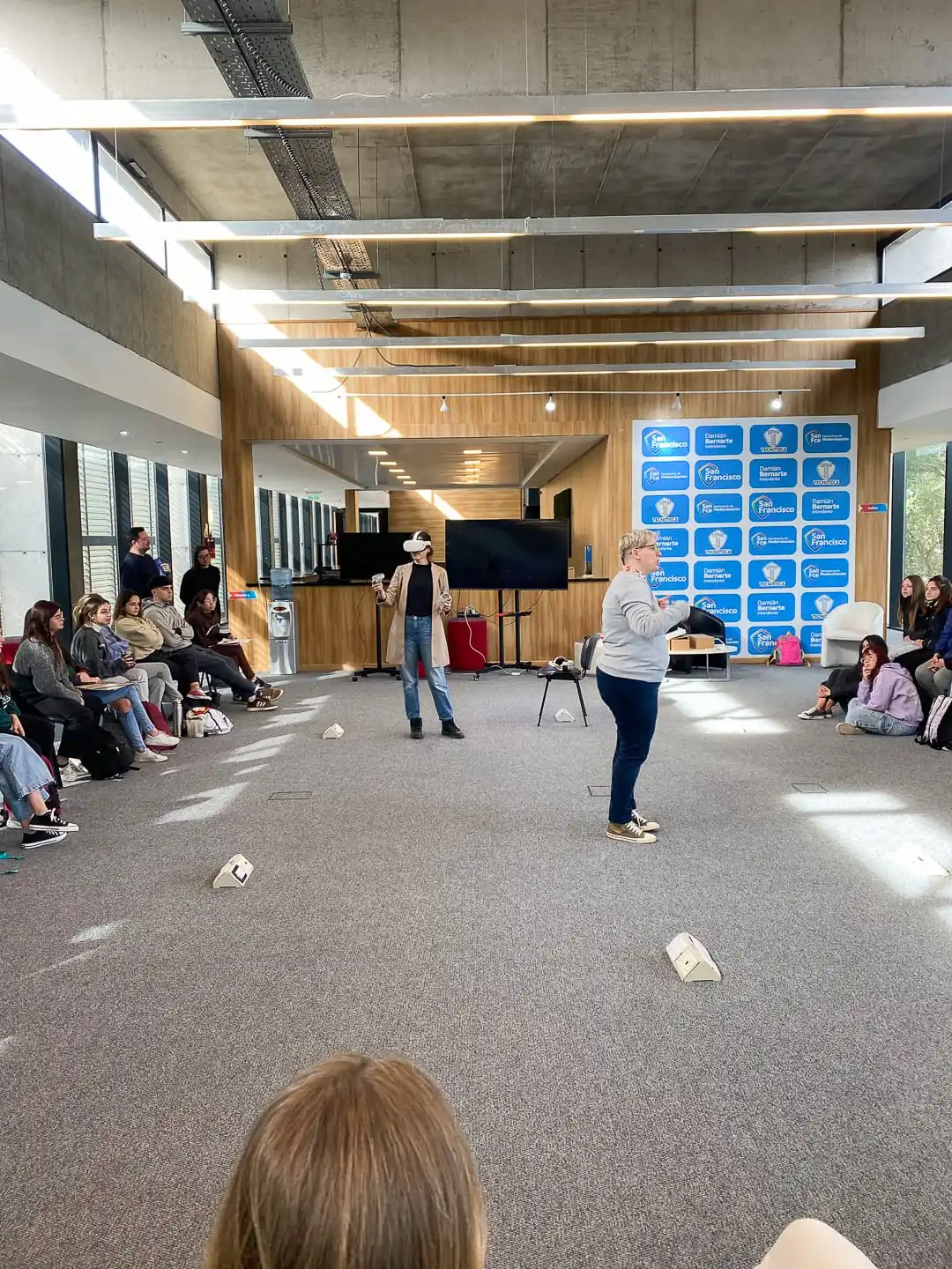 charla realidad virtual tecnoteca