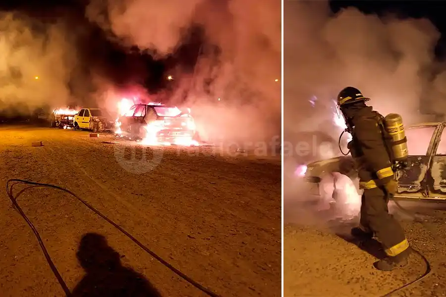 Incendiaron tres automóviles abandonados en barrio Martín Fierro: presumen que fue intencional