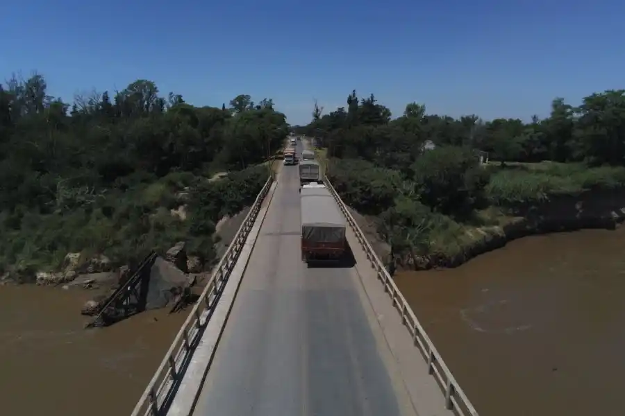 Provincia mejora la transitabilidad de la ruta nacional 11 en el acceso a los puertos