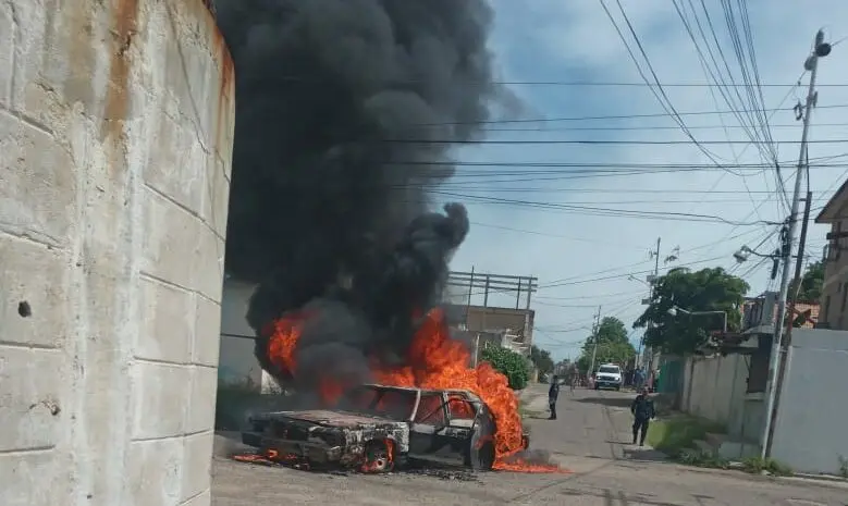 ¡EN MENOS DE 15 HORAS! AL MENOS CINCO CARROS explotaron en Maracaibo, uno de ellos acababa de surtir gasolina