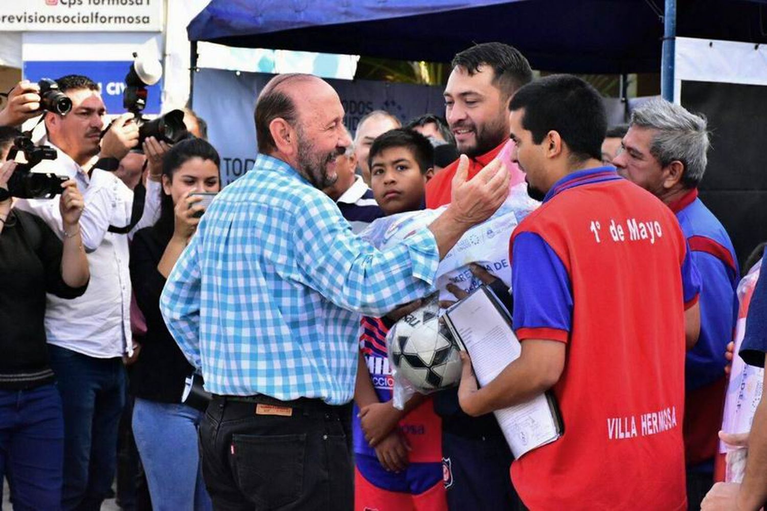 “Todos los formoseños debemos estar 
orgullosos de la educación y la salud pública”