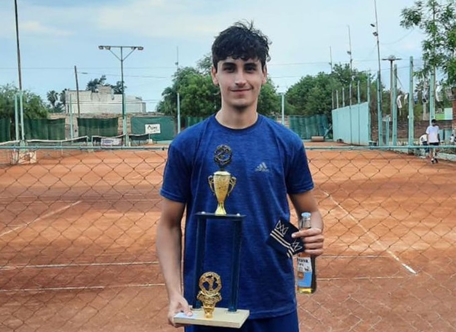 Tenis: un formoseño subcampeón en Sáenz Peña