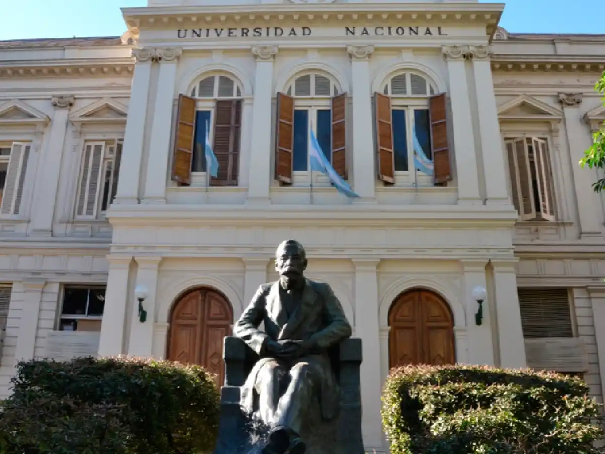 Docentes de universidades nacionales paran por 48 horas en reclamo de mejoras salariales