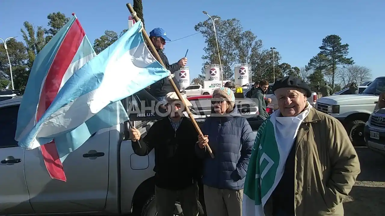 Gualeguaychú: Los ruralistas se manifiestan en el cruce las rutas 14 y 16