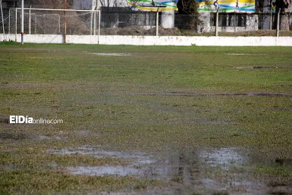 Por la lluvia, fueron suspendidos los partidos del fútbol local