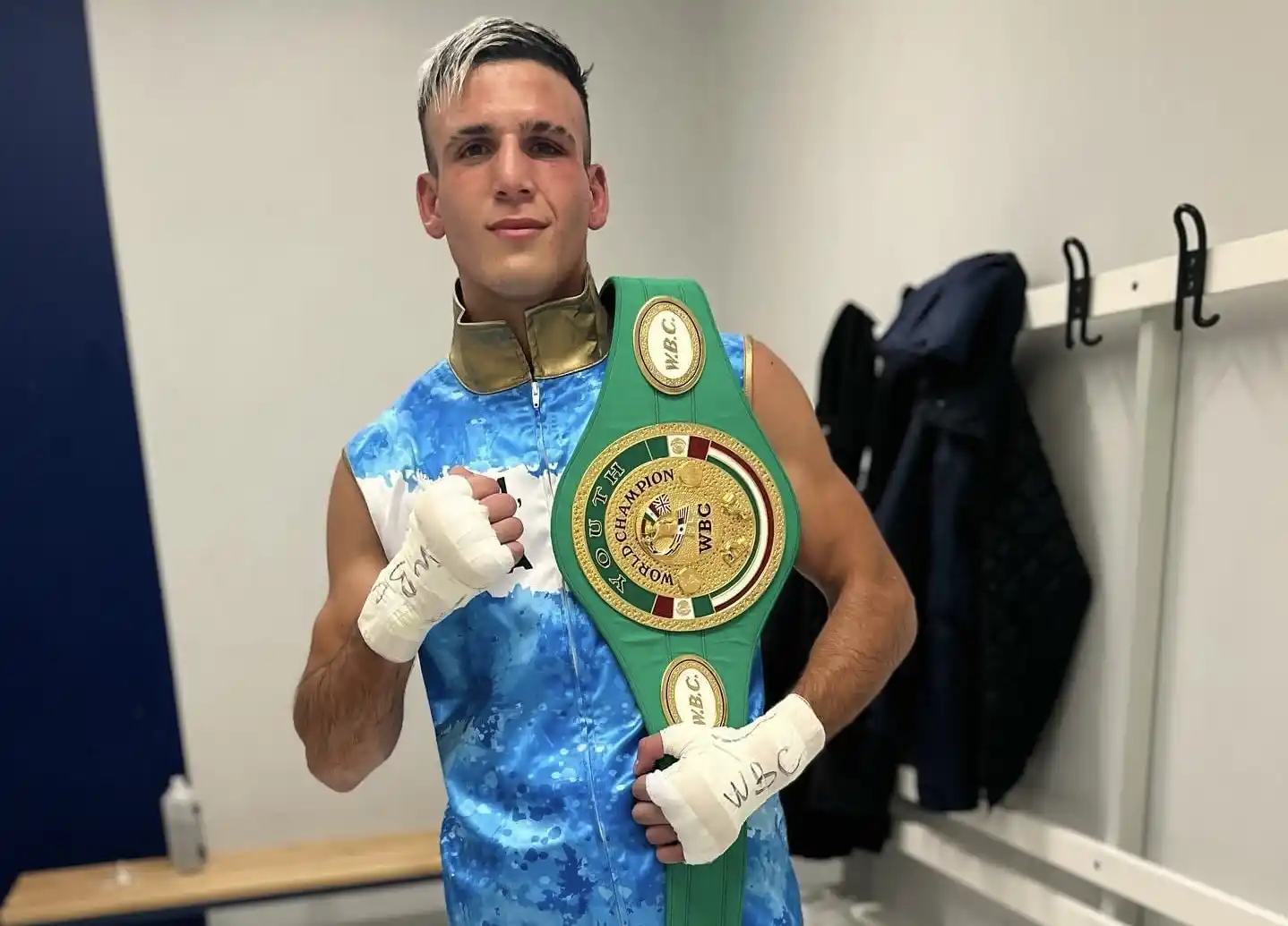 Leonel Ávila es el nuevo campeón Internacional Juvenil CMB SuperMediano
