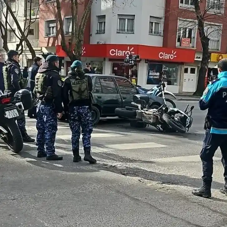 Un choque en avenida Colón y La Rioja genera demoras en el tránsito