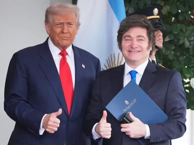 Foto de archivo del presidente Donald Trump y el presidente Javier Milei. Foto: Gentileza.