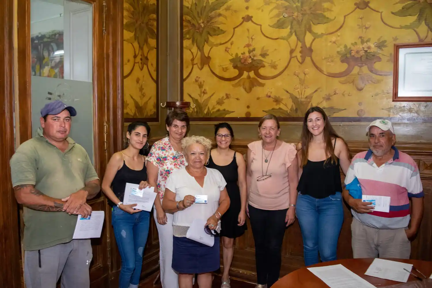 Se realizó la entrega de tarjetas CABAL