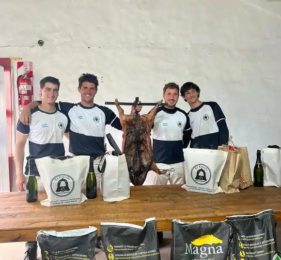 Campo de Pato Chascomús se quedó con la Copa Hermanos Andrade en Villanueva