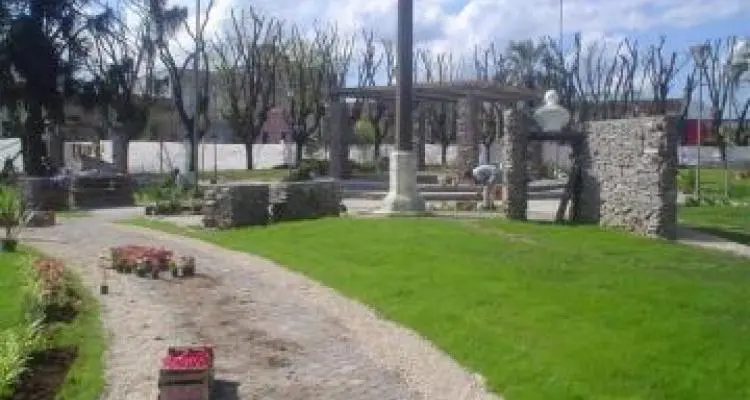 Plaza a nuevo
