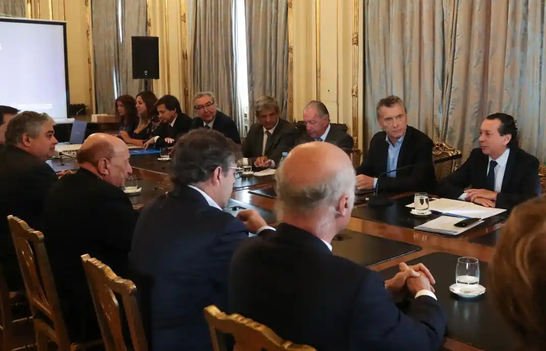 Cumbre en la Rosada: Macri se reunió con 18 empresarios de la industria alimenticia