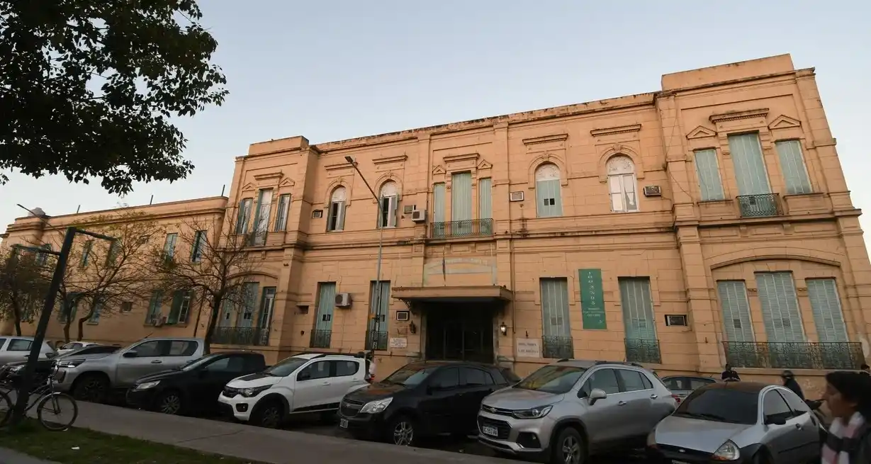 El episodio ocurrió en los pasillos del Hospital Cullen.Créditos: Manuel Fabatia