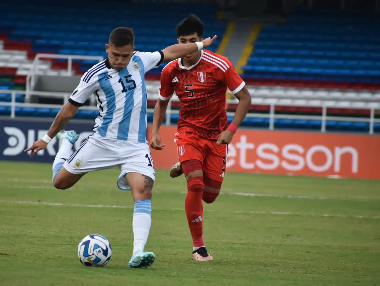Argentina venció a Perú y se jugará todo ante Colombia