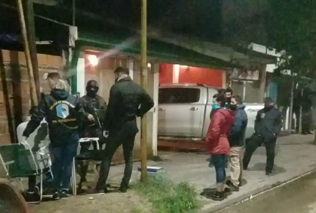 Tres detenidos y secuestro de estupefacientes en la ciudad