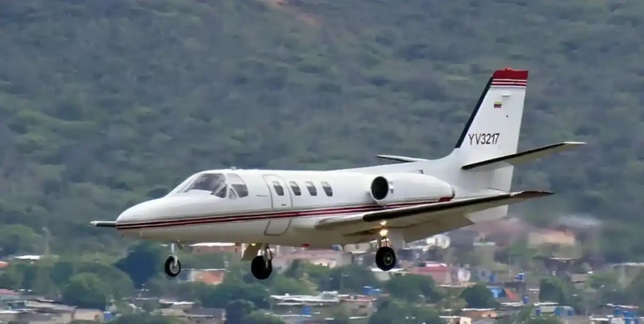 Hallaron los restos del avión desaparecido con cinco personas a bordo. Crédito: @rvaraguayan