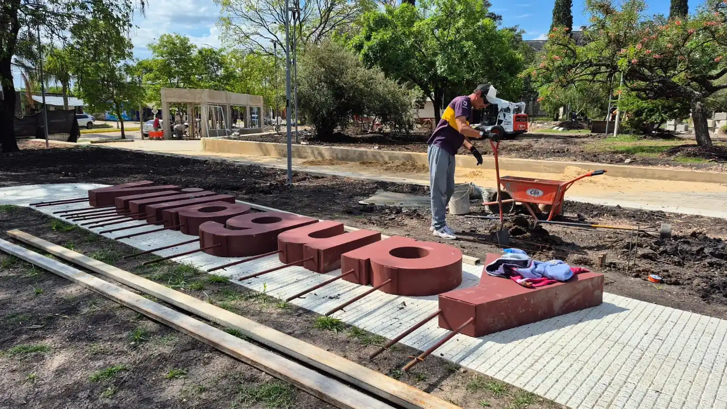 Transforman la plaza 20 de Noviembre en un espacio público moderno para la ciudad