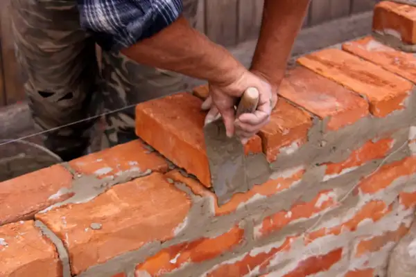 La construcción registró una caída del 10 por ciento  
