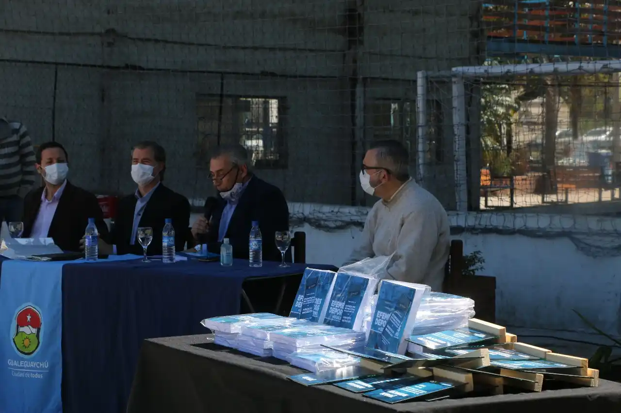 Emotiva presentación del libro Efemérides Deportivas de Gualeguaychú