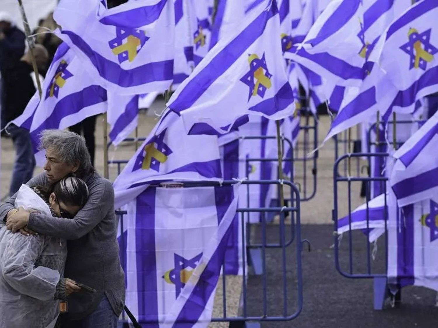 Hamás anunció la liberación de seis rehenes y pretende que Israel deje salir a 600 presos
