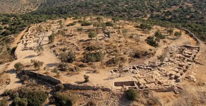 Las excavaciones arqueológicas en un yacimiento llamado Khirbet Qeiyafa, una ciudad fortificada muy cercana al lugar donde tuvo lugar la batalla bíblica entre David y Goliat.