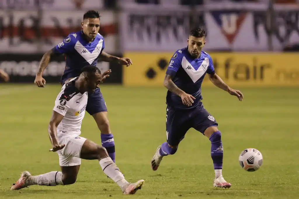 Vélez se juega parte de su futuro internacional