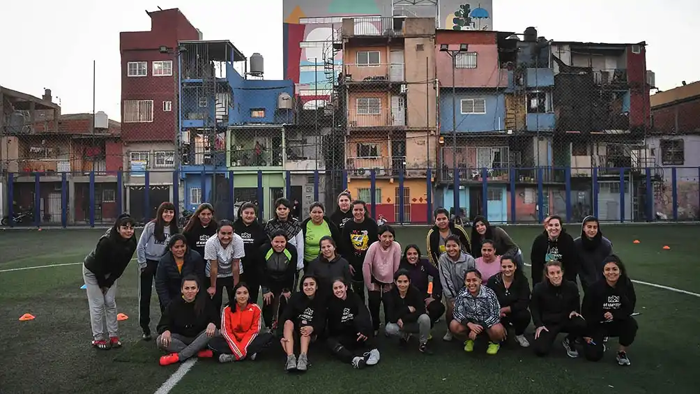 "Fue duro lograr que nos respeten como mujeres en el fútbol"