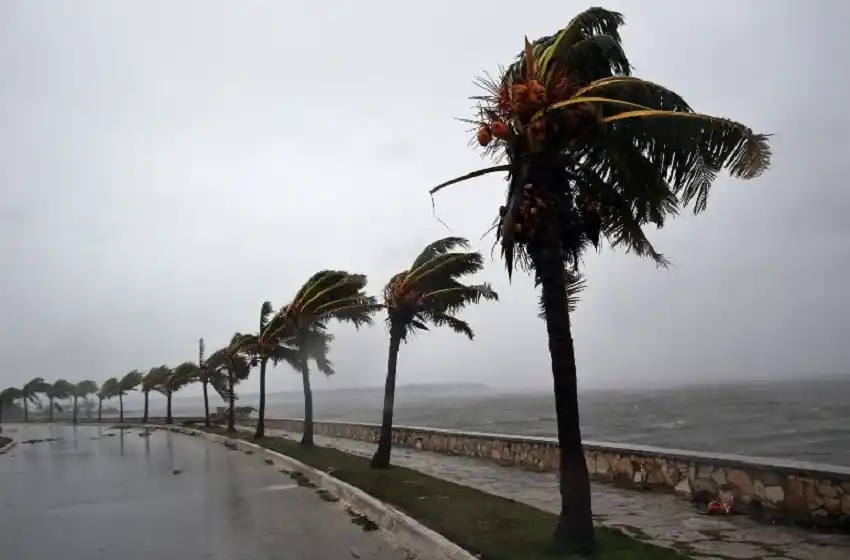 Evacuaron a 77 argentinos que quedaron en el medio del huracán Irma