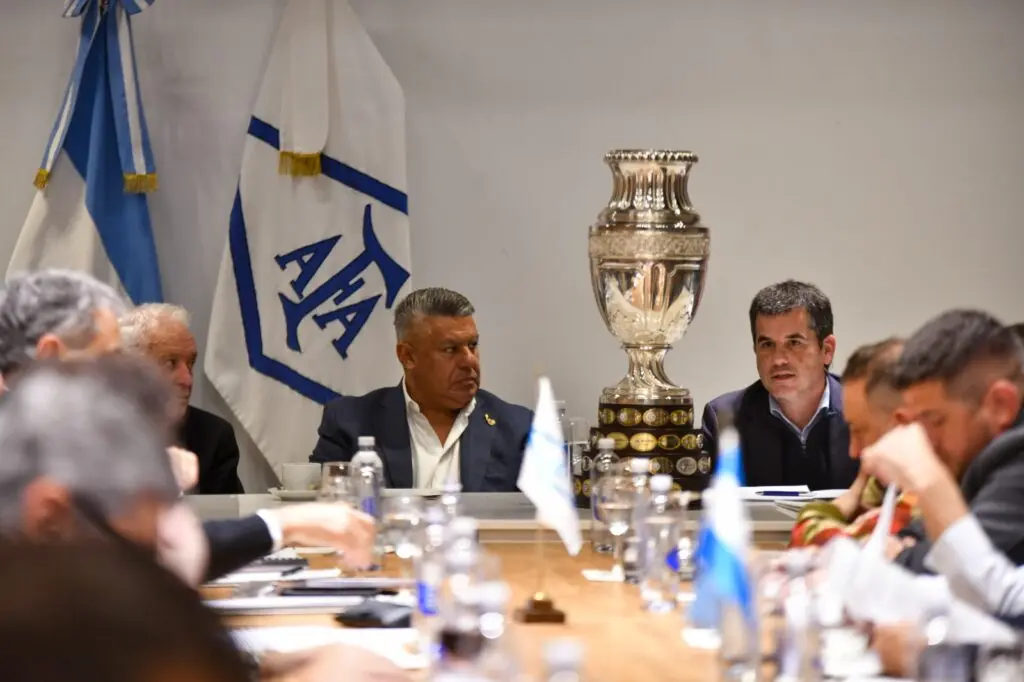 El Gobierno dio otro paso para que los clubes se conviertan en sociedades anónimas