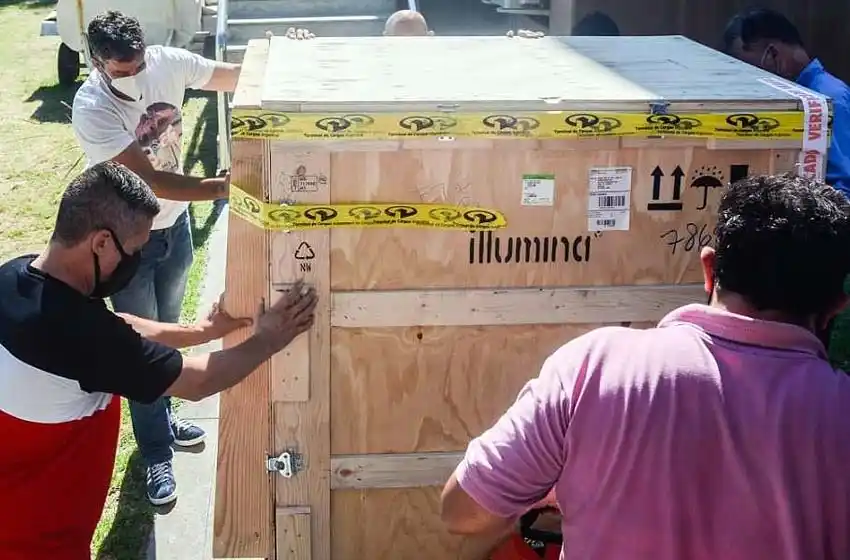 Argentina incorporó una máquina para monitorear nuevas mutaciones del coronavirus