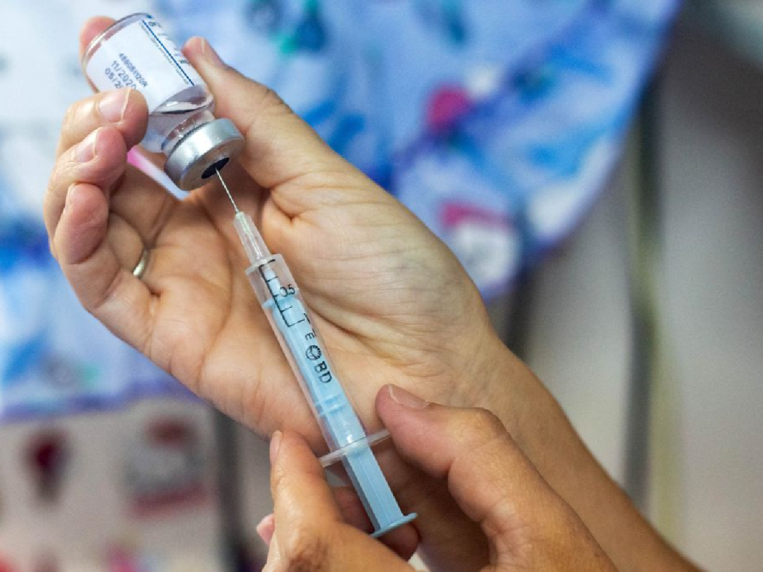 "La Argentina va a contar con vacunas suficientes para la población de riesgo"