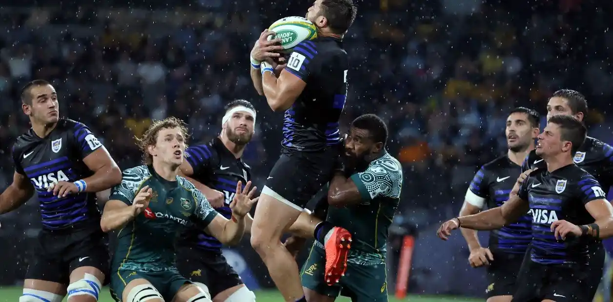 Tras las duras críticas, Los Pumas homenajearon a Maradona con un parche