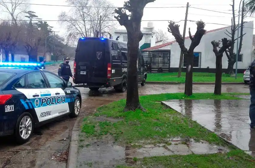 Cuento del tío: allanamiento en una casa del barrio Bernardino Rivadavia