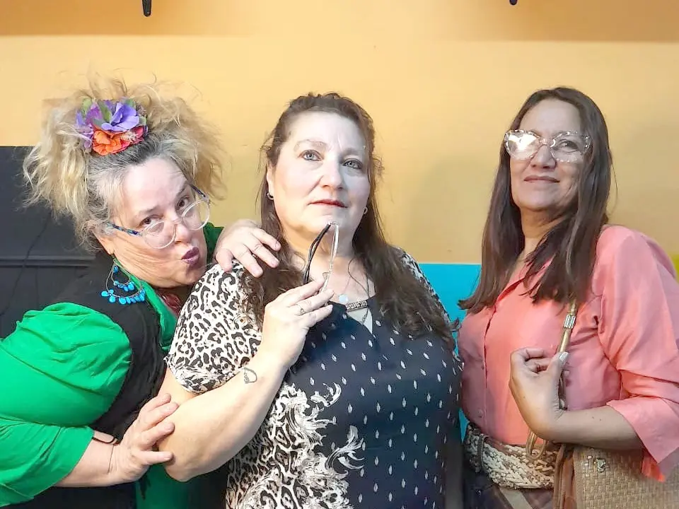 Integrantes de “Mujer en escena”, el espectáculo dirigido por Belén Serre Suárez