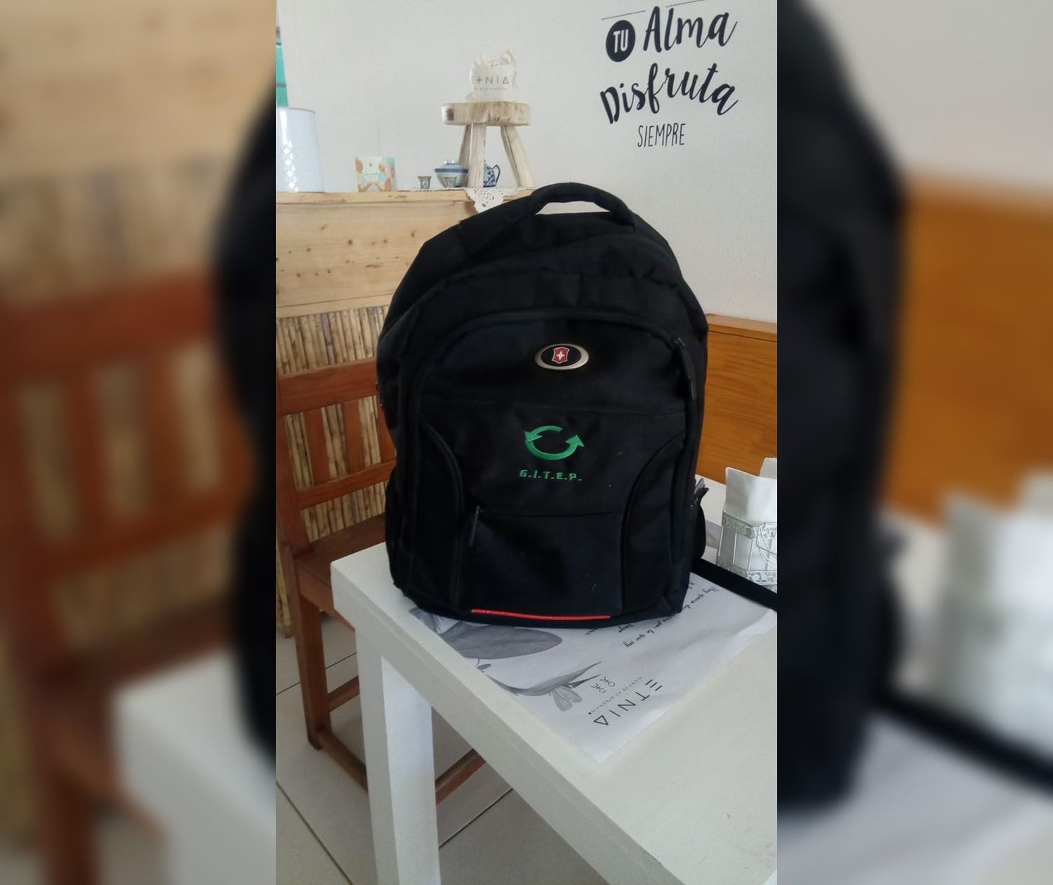 Olvidaron mochila en un comercio céntrico