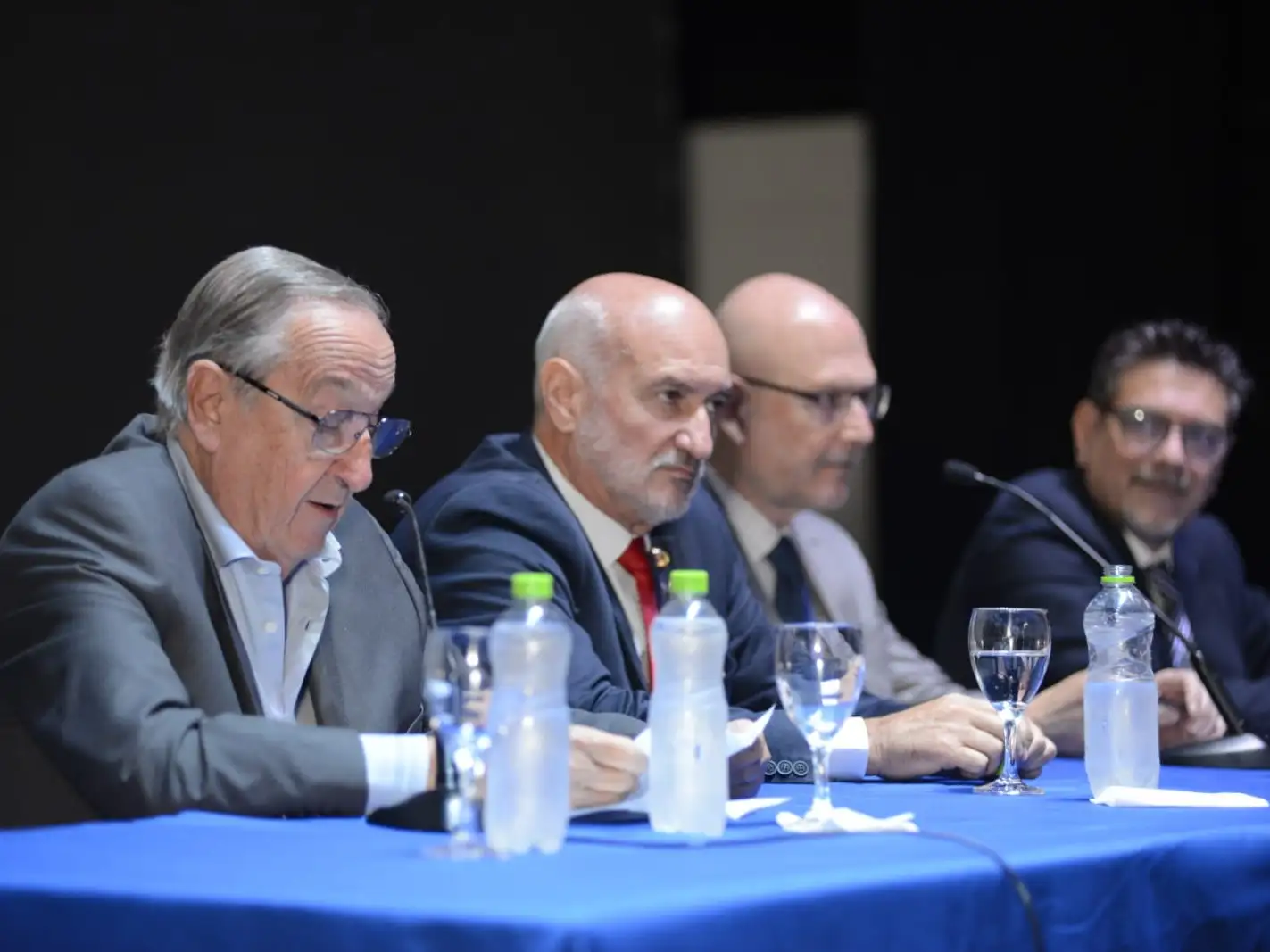 El encuentro tuvo lugar en la mañana del viernes en el Auditorium Alfa del Centro Cultural Universitario.