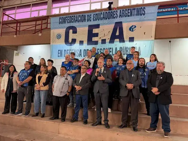 Alarcón destacó la importancia del Congreso 
de la Confederación de Educadores Argentinos