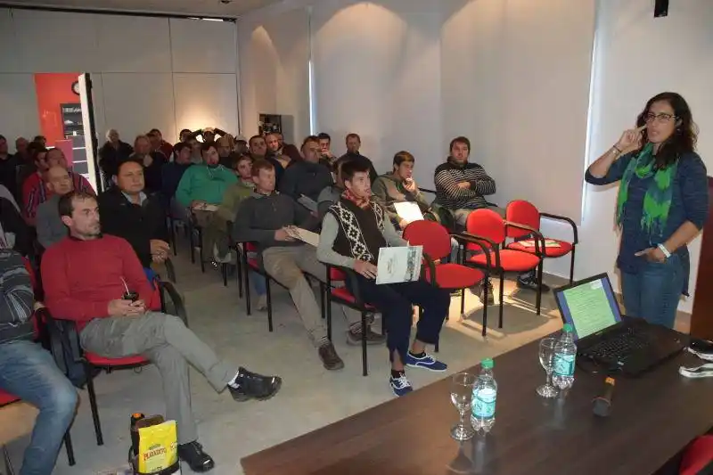 Productiva jornada para aplicadores y productores rurales