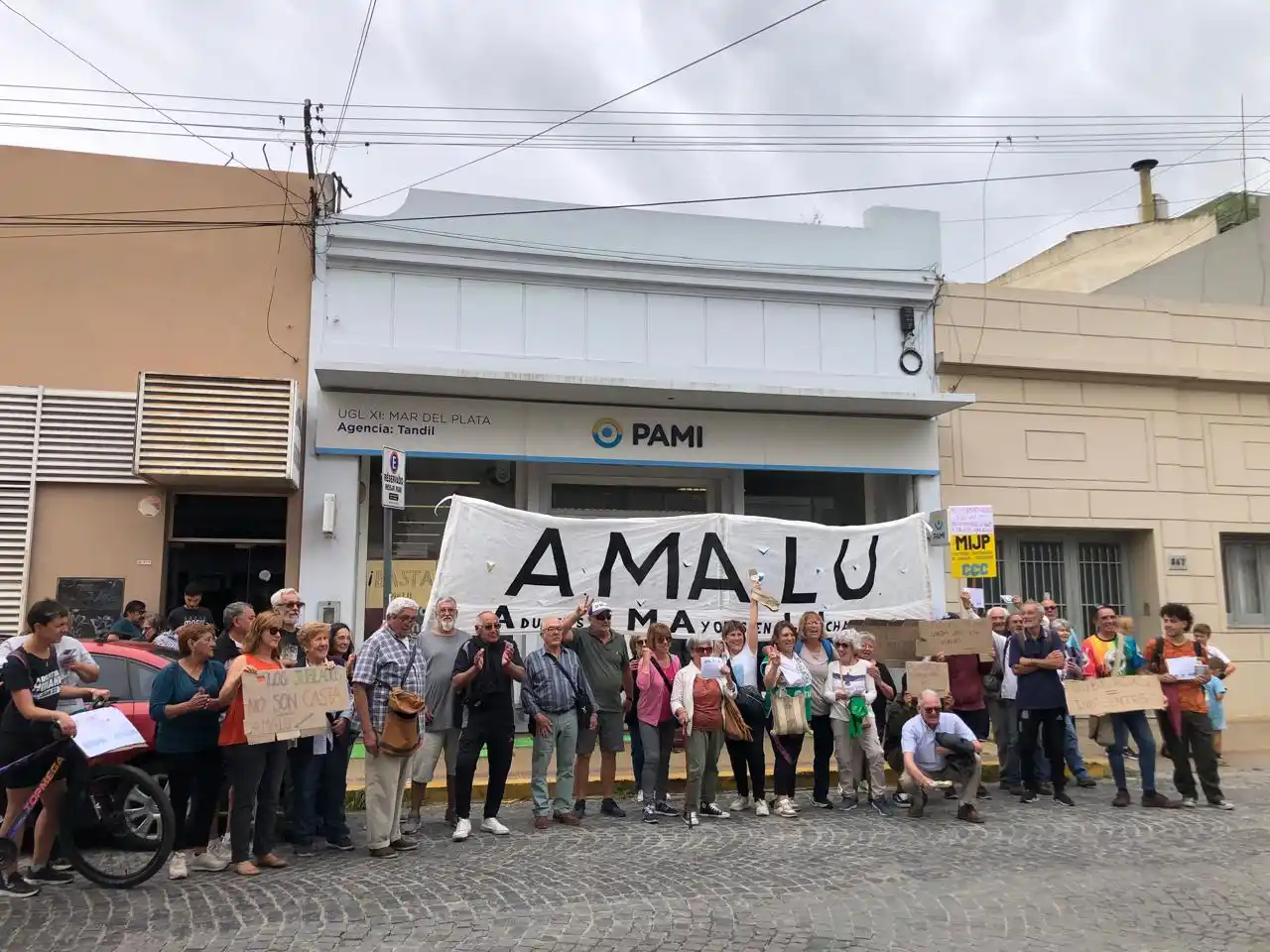 marcha jubilados pami 05-12-24 - 2