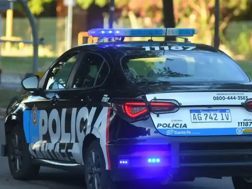 Cada móvil lleva siempre en cada misión por lo menos dos policías.