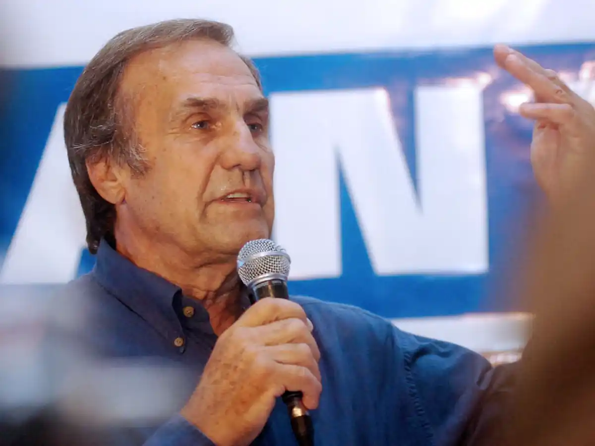 El arco político expresó sus condolencias por la muerte de Carlos Reutemann