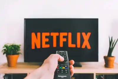 Netflix compra Warner: las series y películas que podrían sumarse a la plataforma