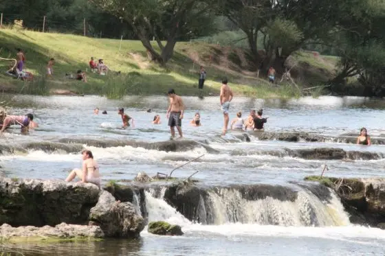 Amigos de Las Cascadas preparan una fiesta por el día de los enamorados