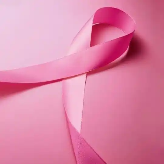 Octubre rosa: “Se estima que 1 de cada 8 mujeres que viva 80 años puede ser diagnosticada con cáncer de mama”