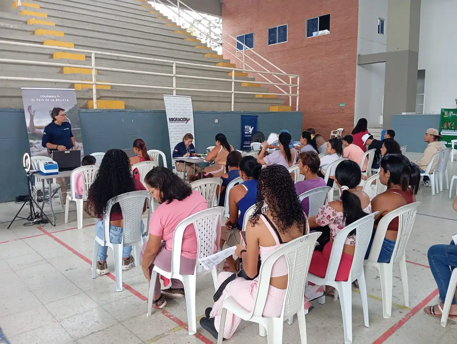 Migración Colombia continúa con jornadas de regularización para población venezolana