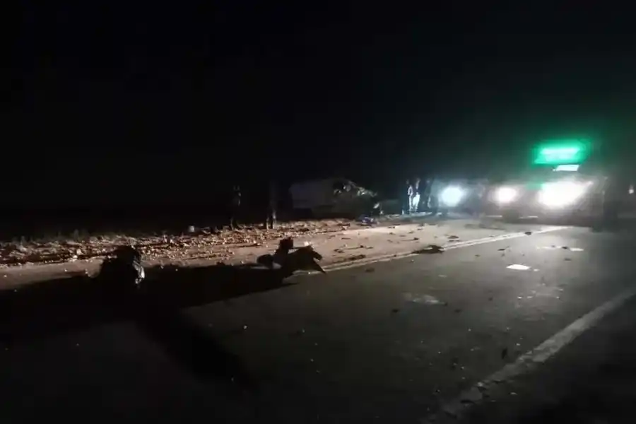 Un automóvil volcó en Ruta Nacional 34 y los ocupantes tuvieron que ser hospitalizados