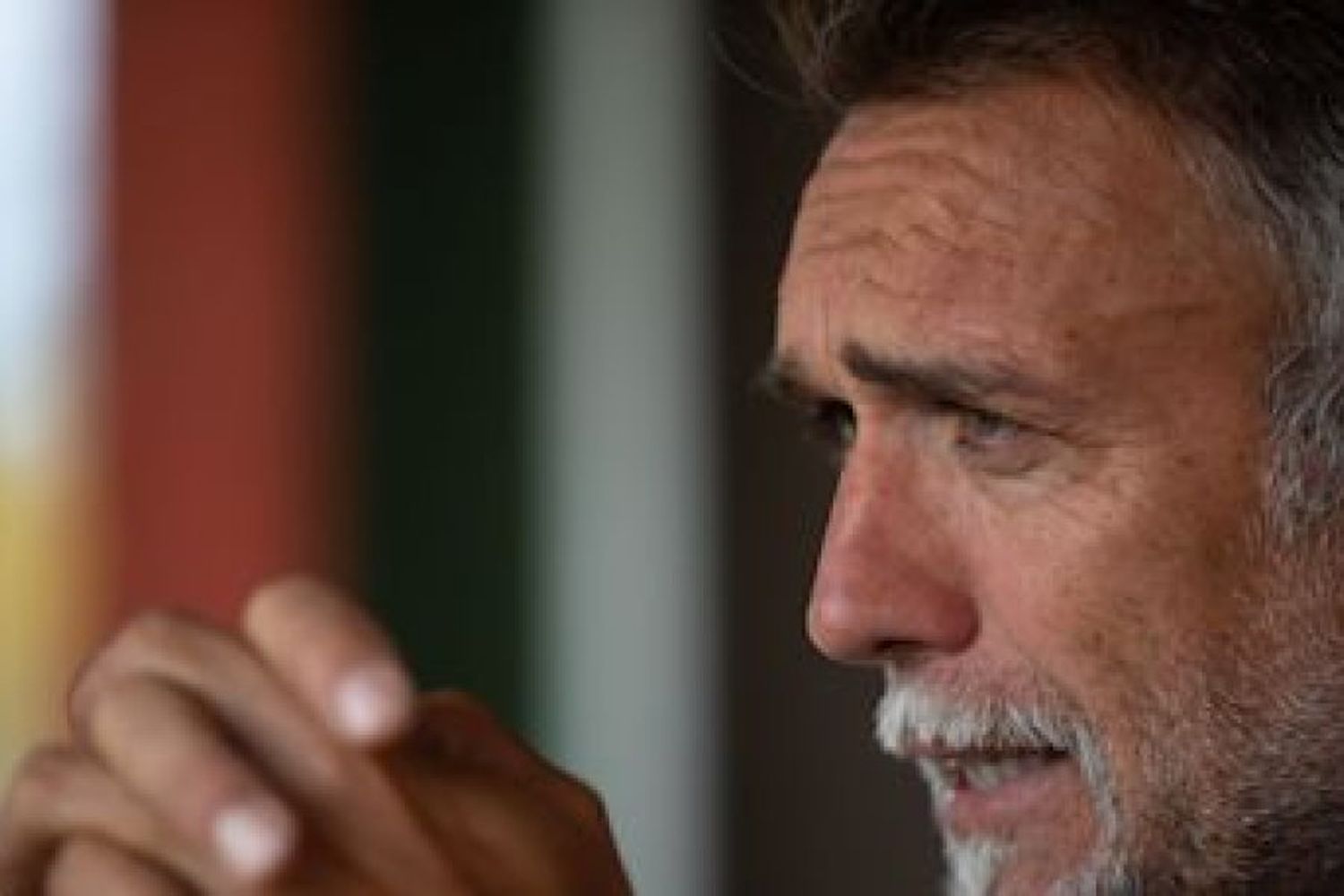 Batistuta habló tras ser acusado de explotación laboral