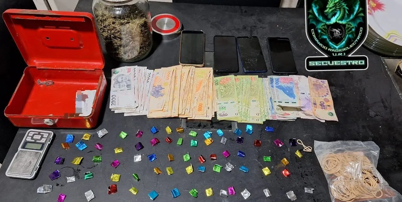 En el domicilio allanado se encontró droga, dinero y elementos vinculados a su comercialización. Crédito: El Litoral